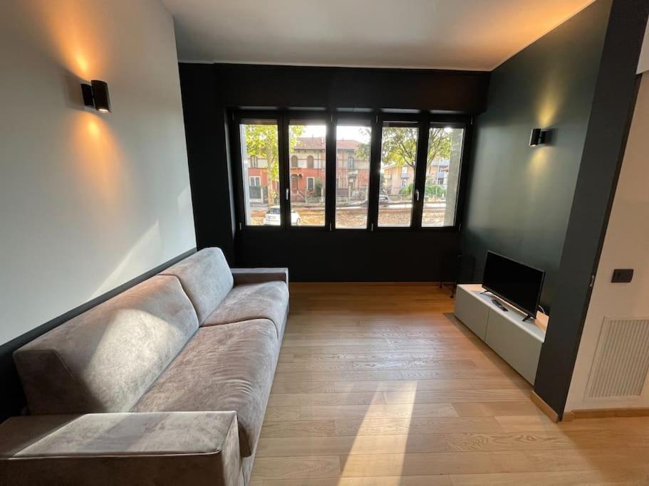 Bnb Capital Milano Central Station - Black Екстер'єр фото